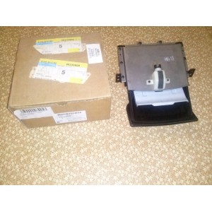 Пепельница передняя Ланос (GM) Пепельница передняя Ланос (GM)