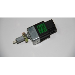 Датчик включения фонаря заднего стоп сигнала Авео, Эванда 2х конт (GM) Датчик включения фонаря заднего стоп сигнала Авео, Эванда 2х конт (GM)