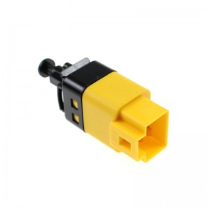 Датчик включения заднего стоп сигнала АКПП Авео, Матиз, Лачетти (OE) Датчик включения заднего стоп сигнала АКПП Авео, Матиз, Лачетти (OE)