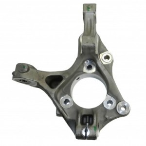 Кулак поворотный Круз передний левый (DW)