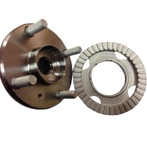 Ступица заднего колеса Леганза 15" с АВС на 4 шпильки (GM) Ступица заднего колеса Леганза 15" с АВС на 4 шпильки (GM)